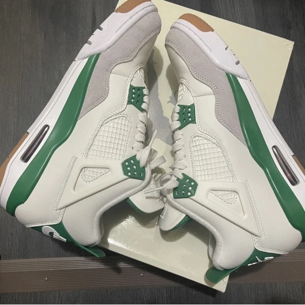 Jordan 4 pine green